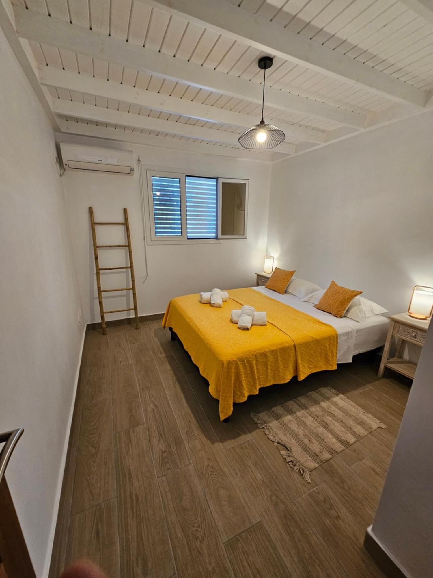 Villa Celyote - Haut De Villa, Vue Mer, A 150M De La Plage Anse Figuier Тере-де-Хаут Екстериор снимка